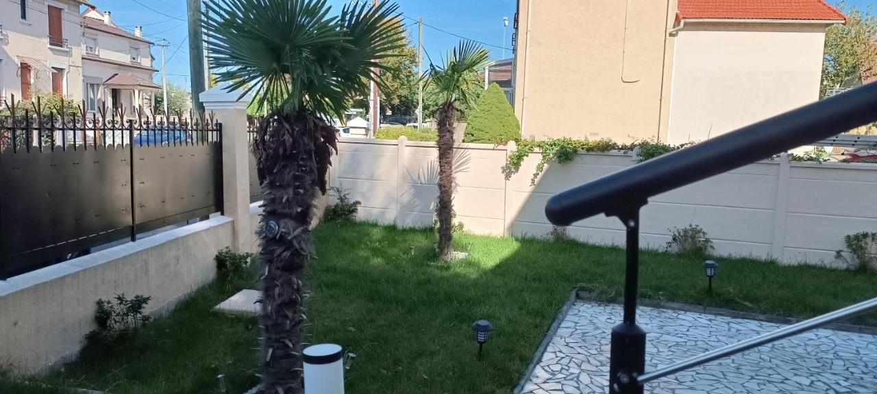 Maison Elegante Et Spacieuse Écouen Esterno foto