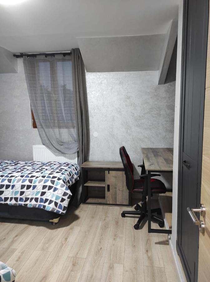 Maison Elegante Et Spacieuse Écouen Esterno foto