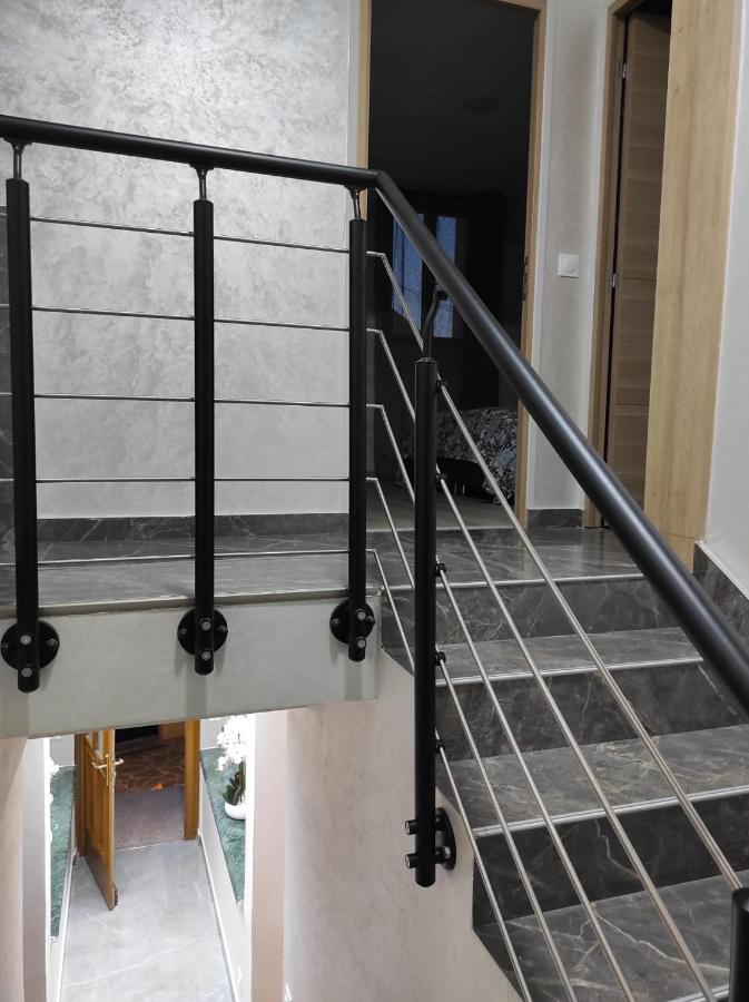 Maison Elegante Et Spacieuse Écouen Esterno foto