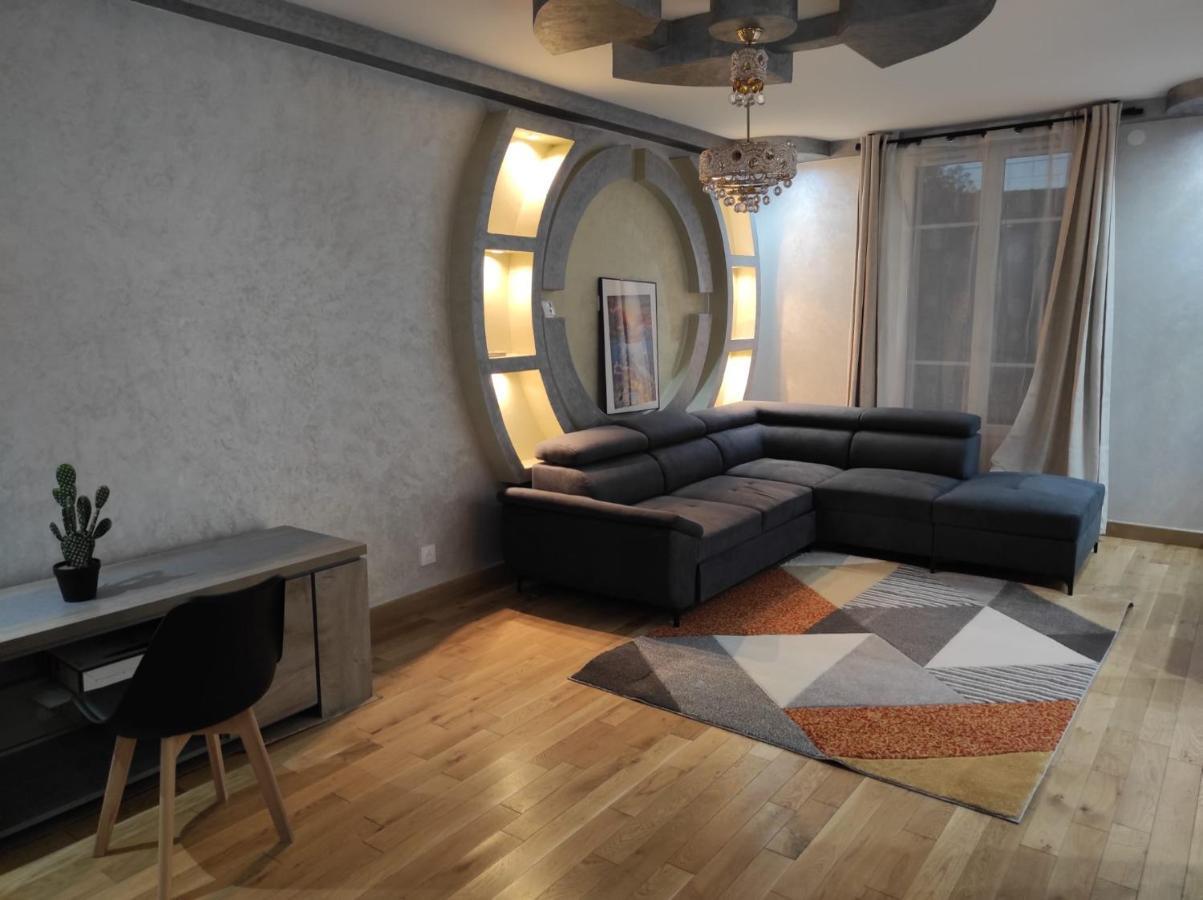 Maison Elegante Et Spacieuse Écouen Esterno foto