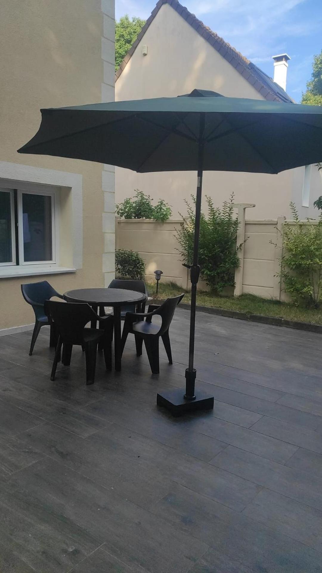 Maison Elegante Et Spacieuse Écouen Esterno foto